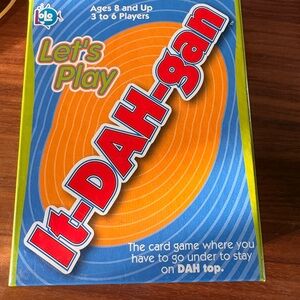 It-DAH-gan Card Game - Blue and Orange